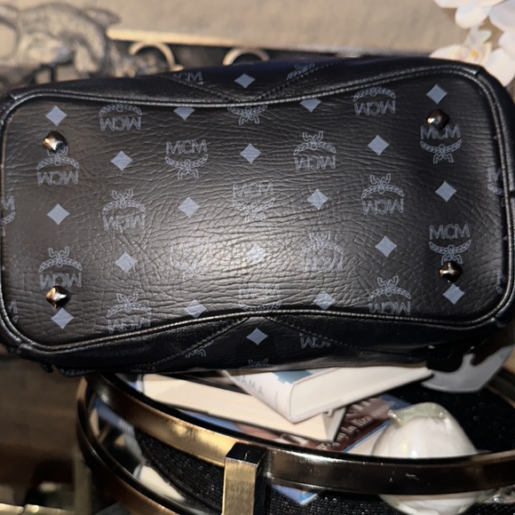 MCM Leather Tote - Picture 5 of 15